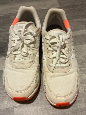 adidas Off-White/Beige Sneakers with Coral Accents